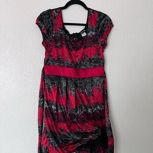 Red and Black Floral funky Lace Dress with tuile slip! So super cute🤘